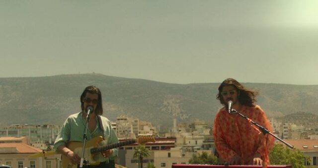 «Summer Jam»: Οι Pink Vanity διασκευάζουν ένα από τα μεγαλύτερα καλοκαιρινά pop anthems