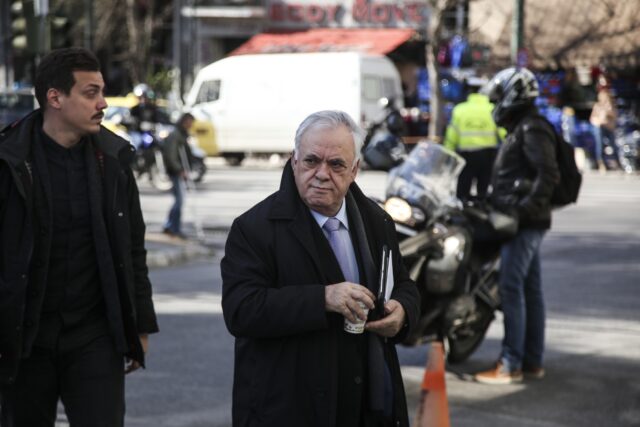 Ο Γιάννης Δραγασάκης αποχώρησε από τον ΣΥΡΙΖΑ