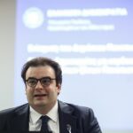 Κυρ. Πιερρακάκης: Την αλλαγή όλων των σχολικών βιβλίων προανήγγειλε ο υπουργός Παιδείας