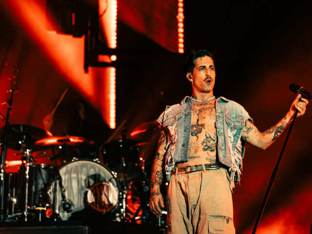 Κι όμως συνέβη: Από το front of stage, με τους Måneskin πάνω στη σκηνή