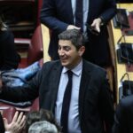 Βουλή: Ποινή Τασούλα σε Αυγενάκη