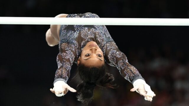 Πλήθος αστέρων στην επιστροφή της Μπάιλς, η Lady Gaga ανεβάζει στο instagram περήφανες στιγμές