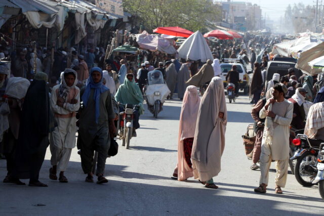Αφγανιστάν: Οι Ταλιμπάν απαγορεύουν στις γυναίκες να μιλούν δημοσίως