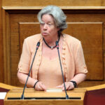 Στ. Κασσελάκης: «Δεν με κάλυψαν οι εξηγήσεις της Αθηνάς Λινού – Να παραδώσει την έδρα»