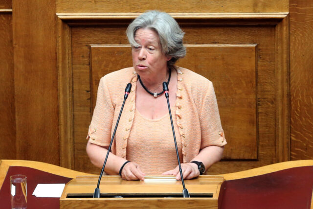 Η Αθηνά Λινού κατέθεσε μήνυση στον Παύλο Πολάκη