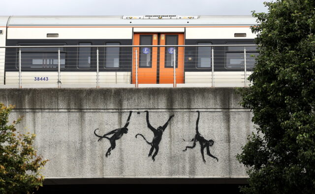 Ο Banksy ζωγράφισε σε φυλάκιο της αστυνομίας του Λονδίνου