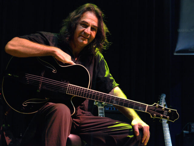 Λευτέρης Χριστοφής: Τίποτα δεν θα αλλάξει σε αυτή τη χώρα αν όλα γίνονται εκ του ασφαλούς