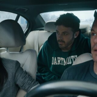 Οι Υποκινητές: Ματ Ντέιμον και Κέισι Άφλεκ κάνουν μια ληστεία όπου πάνε όλα στραβά σε αυτό το throwback στα 90s