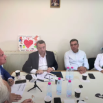 Κως: Η προκλητική στάση Γεωργιάδη σε γιατρούς που του εξηγούσαν τις ελλείψεις στο ΕΣΥ [ΒΙΝΤΕΟ]