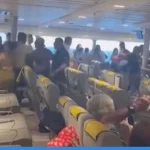 Τήνος: Άγρια συμπλοκή σε πλοίο της γραμμής – 14 προσαγωγές [Βίντεο]