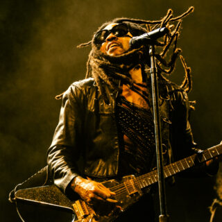 Ένα βράδυ με τον Lenny Kravitz, τον πιο ευγενή “daddy” της rock