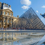 Στις 10 Αυγούστου του 1793 ανοίγει επίσημα το Μουσείο του Λούβρου στο Παρίσι