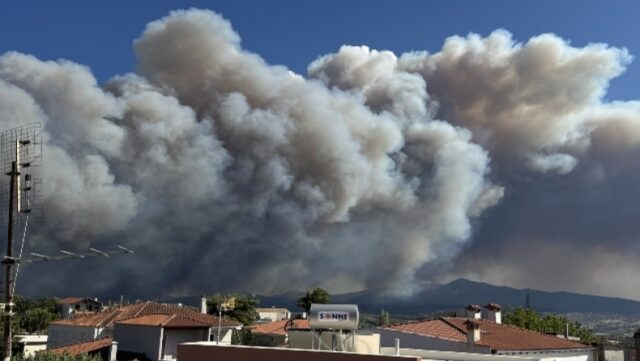 Απανωτά μηνύματα 112 για εκκένωση από Βαρνάβα, Καλέτζι και άλλους οικισμούς προς Γραμματικό