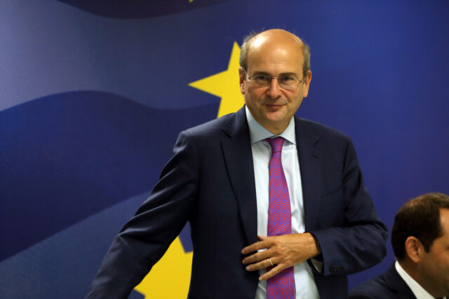 Εξειδίκευση των μέτρων της ΔΕΘ: Οι 12 μειώσεις φόρων και τα 12 μέτρα για αυξήσεις μισθών