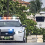 ΗΠΑ: Ο Τραμπ κατηγορεί τη «ρητορική» της Χάρις και του Μπάιντεν για την απόπειρα δολοφονίας εναντίον του