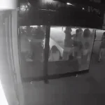 Ξυλοδαρμός 14χρονης στη Γλυφάδα: Έρευνα της Δίωξης Ηλεκτρονικού Εγκλήματος για απειλητικά βίντεο