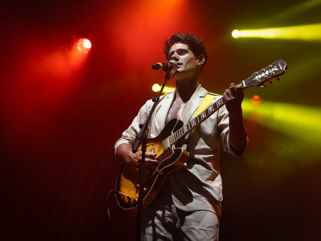 Συναυλία στήριξης των απεργών εργαζομένων σε Κόκκινο και Αυγή