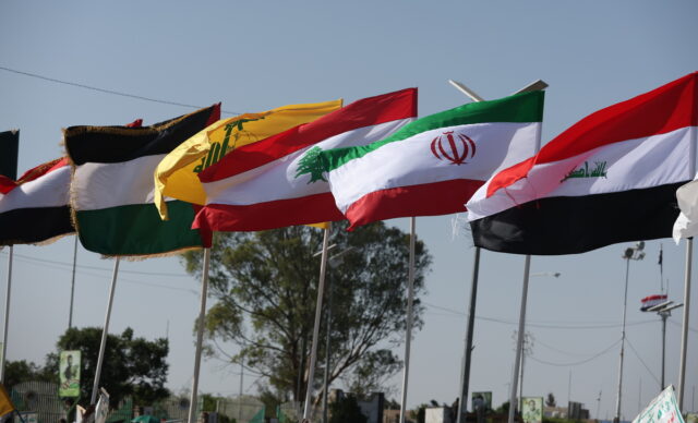 Το Ιράν προειδοποιεί το Ισραήλ με σκληρά αντίποινα σε περίπτωση που δεχτεί επίθεση