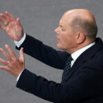 Ο Όλαφ Σολτς καταγγέλλει την ανάμιξη του Ίλον Μασκ στη γερμανική προεκλογική εκστρατεία