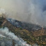 Κορινθία: Μαίνεται εκτός ελέγχου για τρίτη ημέρα η φονική πυρκαγιά στο Ξυλόκαστρο