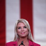 ΗΠΑ: Η Παμ Μπόντι νέα υπουργός Δικαιοσύνης στην κυβέρνηση Τραμπ