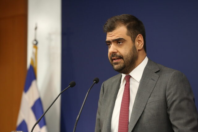 Παύλος Μαρινάκης: «Ουδέν σχόλιον» με αιχμές για τη συνέντευξη Σαμαρά