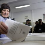 Εκλογές στη Ρουμανία: Ο Κ. Γκεοργκέσκου προκαλεί πολιτικό «σεισμό»