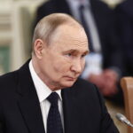 Πούτιν: Δίνουν «ελπίδα» οι επαφές ανώτατων Ρώσων και Αμερικανών αξιωματούχων