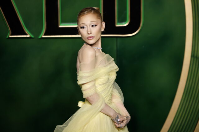 Το δώρο της Αριάνα Γκράντε στους θαυμαστές της για τα Χριστούγεννα