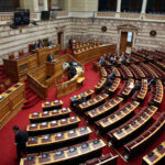 Βουλή: Υπερψηφίστηκε το νομοσχέδιο για τον κατώτατο μισθό