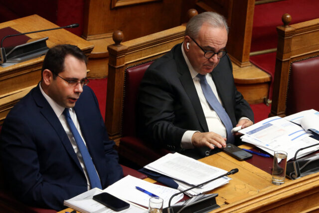 Προϋπολογισμός 2025 – N. Παπαθανάσης: «Δεν μπορεί να μιλάμε για κρατικοποίηση τραπεζών»