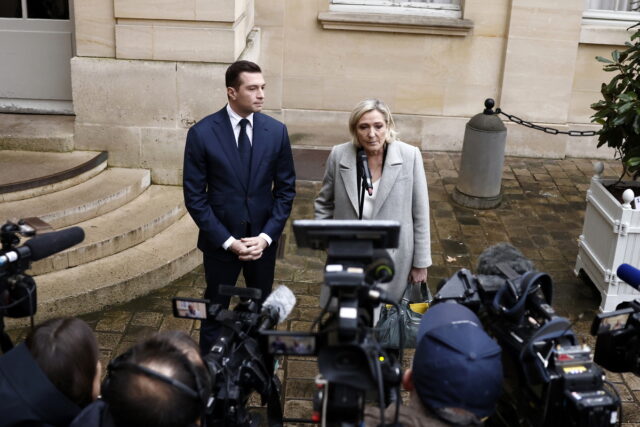 Γαλλία: Η Μαρίν Λεπέν ετοιμάζεται για πρόωρες προεδρικές εκλογές