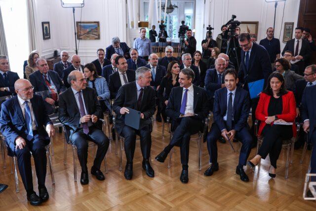 Κυριάκος Μητσοτάκης: Συνάντηση με τον γγ του ΟΟΣΑ, Ματίας Κόρμαν