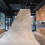 Η VANS ΑΠΟΚΑΛΥΠΤΕΙ ΤΟ ΝΕΟ ΕΠΑΝΑΣΤΑΤΙΚΟ ΚΑΤΑΣΤΗΜΑ ΣΤΟ ΛΟΝΔΙΝΟ ΜΕ ΑΡΧΙΤΕΚΤΟΝΙΚΗ ΚΑΤΑΛΛΗΛΗ ΓΙΑ SKATEBOARDING.