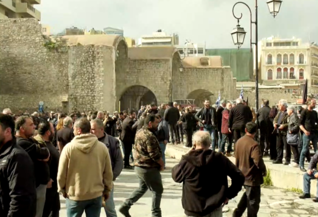 Ηράκλειο: Σε εξέλιξη το παγκρήτιο παναγροτικό συλλαλητήριο