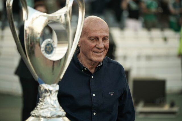 Στο νοσοκομείο ο Μίμης Δομάζος – Υπέστη ανακοπή