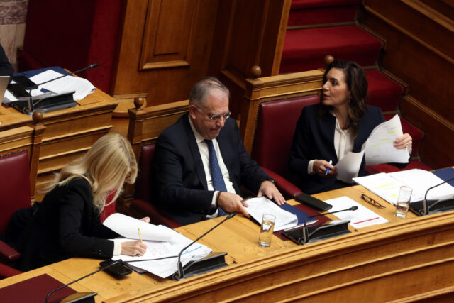 Υπερψηφίστηκε το ν/σ του Υπ. Τουρισμού – Τι προβλέπει για βραχυχρόνιες μισθώσεις