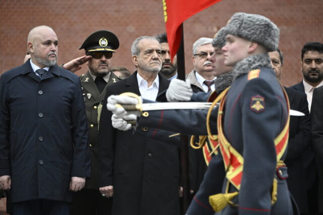 Συμφωνία στρατηγικής εταιρικής σχέσης υπογράφουν Ρωσία και Ιράν