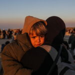 Λωρίδα της Γάζας: Παλαιστίνιοι ξαναβρίσκονται με τους αγαπημένους τους