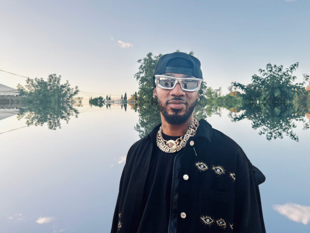 Chris Smalls, ποιο είναι το μήνυμα που θέλεις να στείλεις, δυόμισι χρόνια μετά την πρωτοφανή νίκη σου στην Amazon;