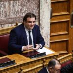 Στη Βουλή κατατίθεται ο νέος προϋπολογισμός