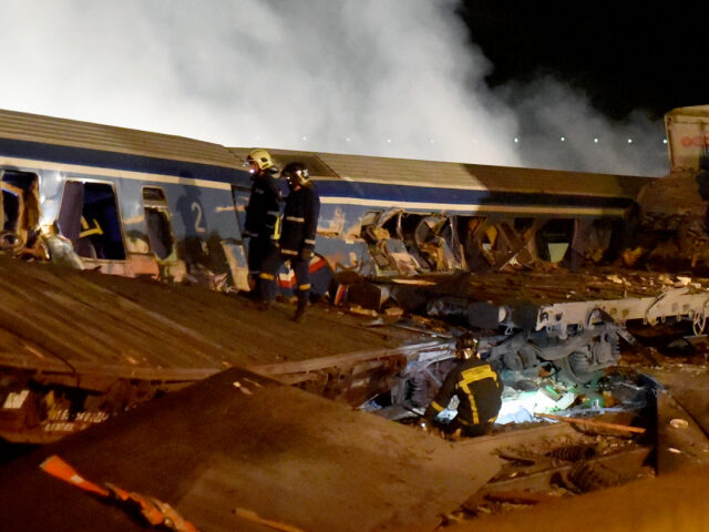 Τέμπη: Ακυρώνονται οι εκταφές τριών σορών