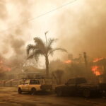 Οι άνεμοι δυναμώνουν τις φλόγες στο Λος Άντζελες – Στους 25 οι νεκροί