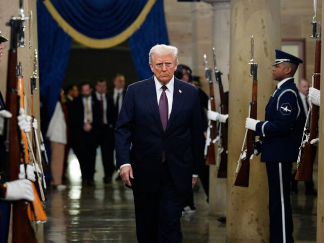 Κύριε Τραμπ, «είστε δικτάτορας από την πρώτη μέρα»;