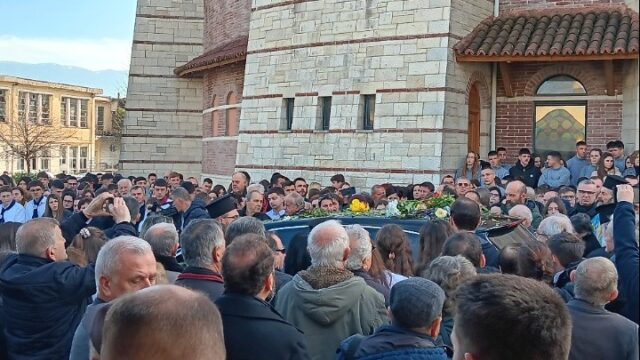 Στην Αλβανία η σορός του Αρχιεπισκόπου Αναστάσιου – Τριήμερο λαϊκό προσκύνημα