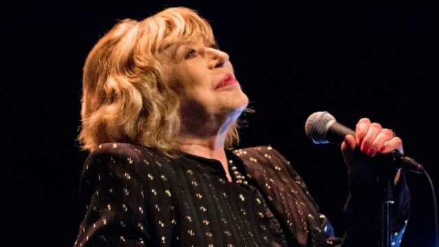 Έφυγε από τη ζωή η Marianne Faithfull