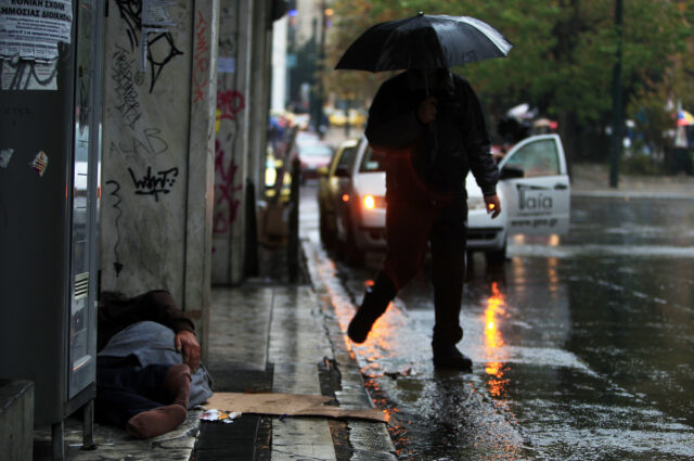 Κακοκαιρία Coral: Έκτακτα μέτρα από τον Δήμο Αθηναίων λόγω ψύχους