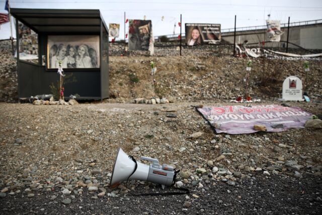 ΑΔΕΔΥ: 24ωρη πανελλαδική απεργία για τα Τέμπη