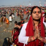 Ινδία: Περισσότεροι από 420 εκατομμύρια πιστοί ινδουιστές συμμετείχαν στο Κουμπ Μελά