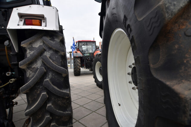 Κρήτη: Κλιμακώνουν τις κινητοποιήσεις τους οι αγρότες